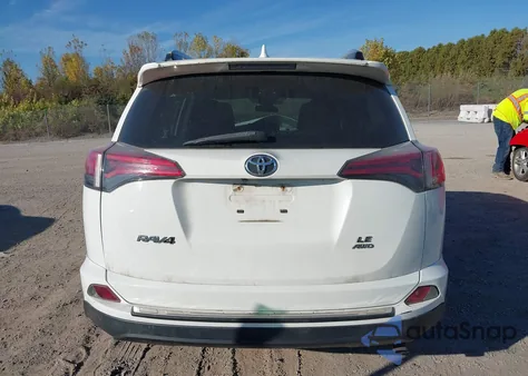 2018 Toyota Rav4 Le z USA, uszkodzony, nr VIN JTMBFREV0JJ217253